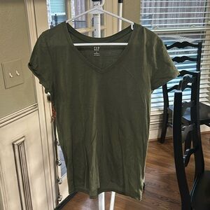 Gap Medium Green Favorite T